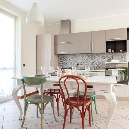 Apartment Misiadele Carnago Bagian luar foto