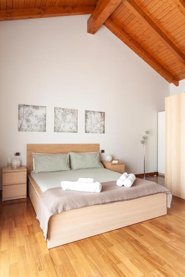 Apartment Misiadele Carnago Bagian luar foto