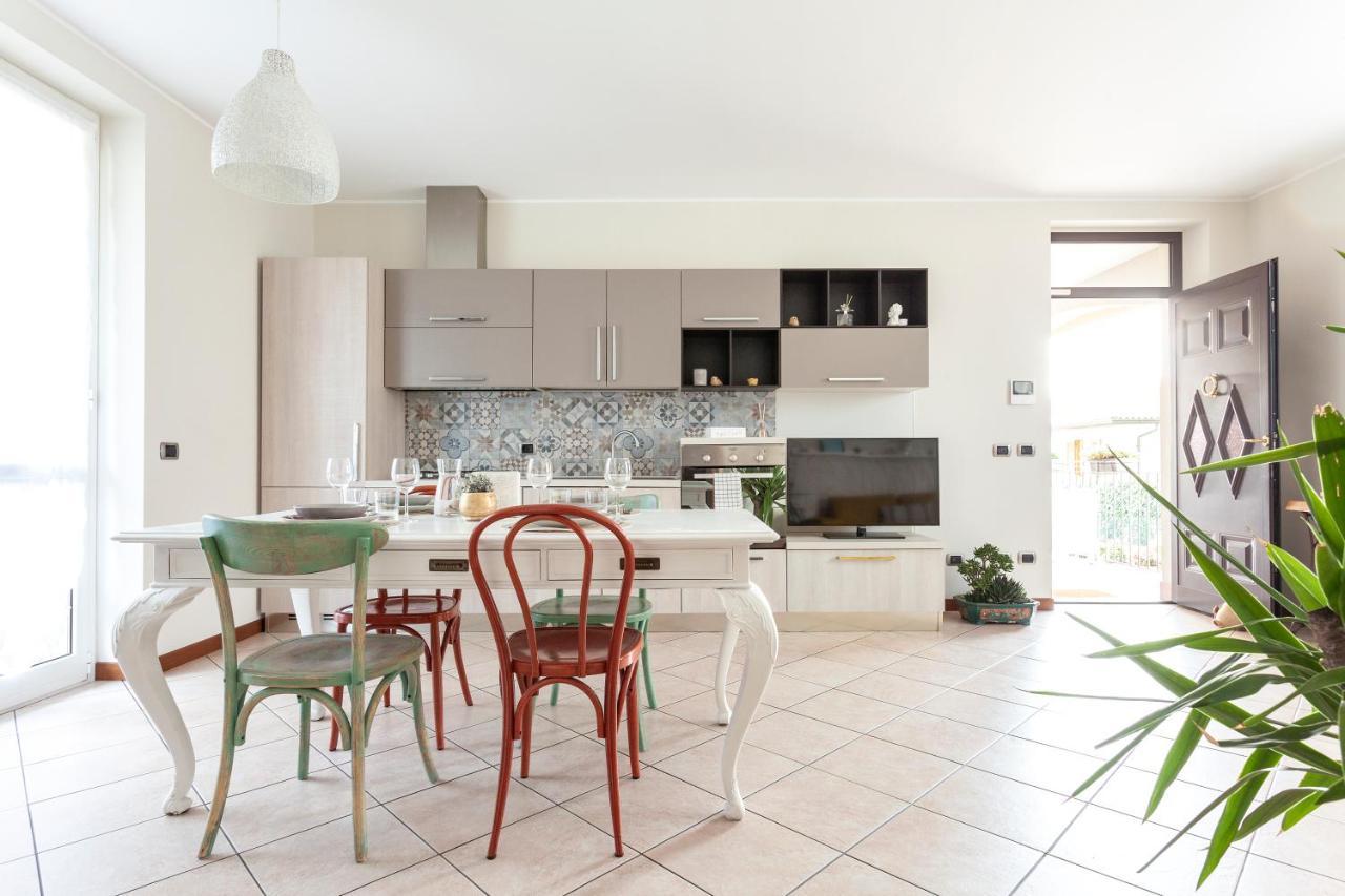 Apartment Misiadele Carnago Bagian luar foto