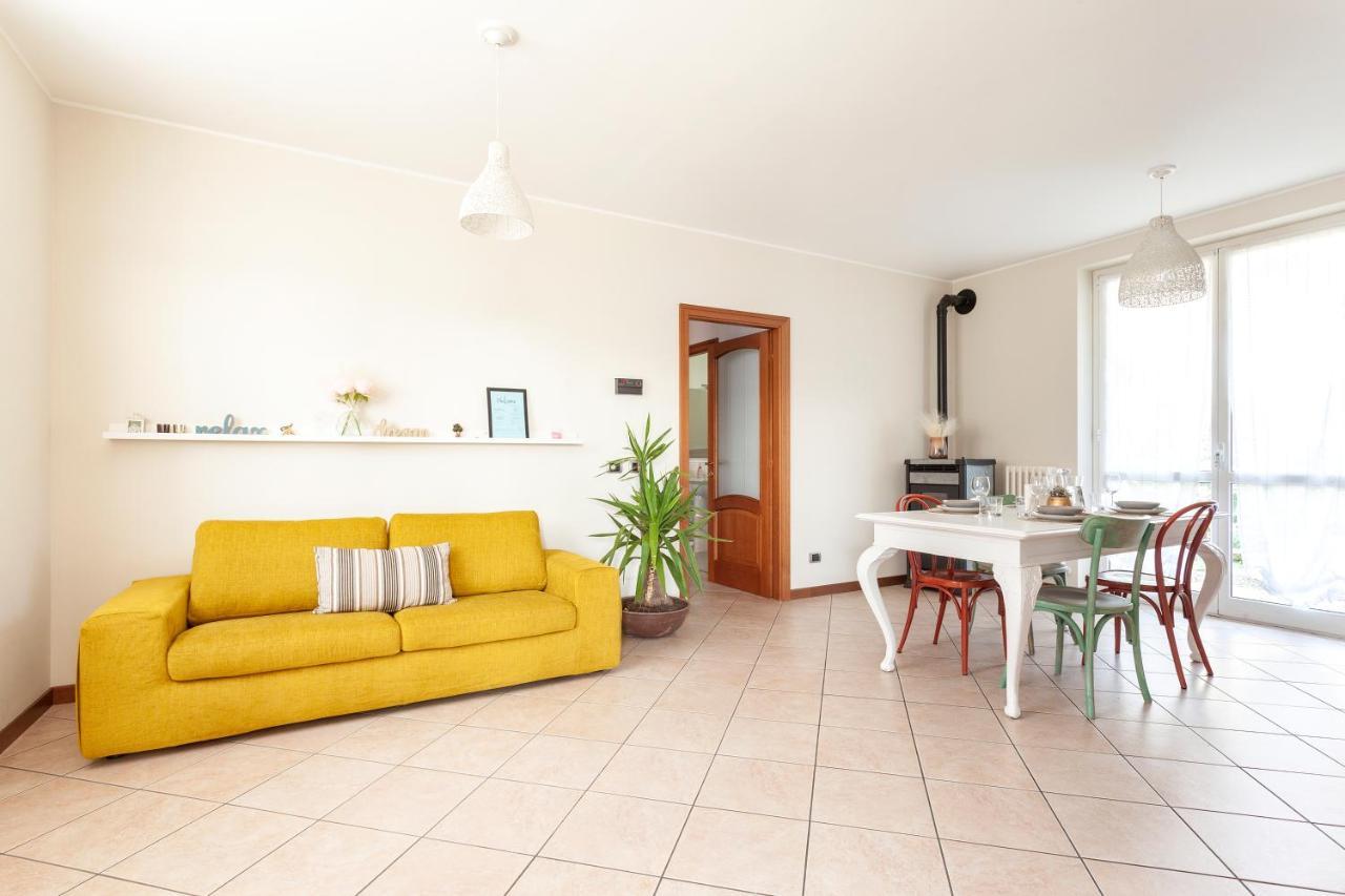 Apartment Misiadele Carnago Bagian luar foto